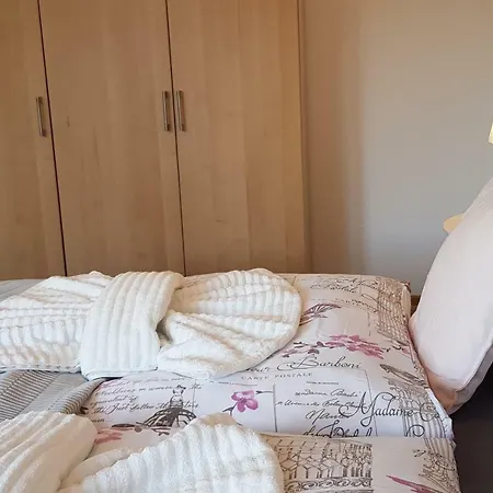 بيت للعطل Haus Am Kirschbaum *