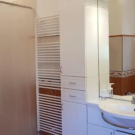 Haus Am Kirschbaum كلوتز